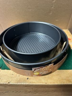 Wilton Perfect Results 2pc Springform Pan Set 9” & 10” Nonstick