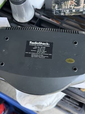 RadioShack 23-425 Universal NiCd NiMH Battery Charger With Adapter Tested - Thumbnail 8