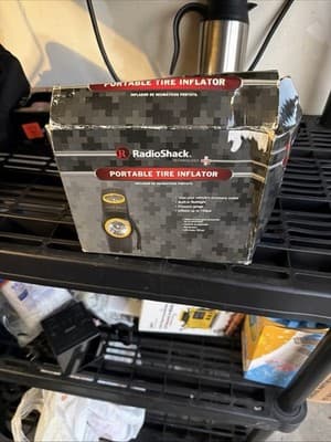 RadioShack Portable Tire Inflator 150psi, Flashlight, Gauge, Car Adapter NEW” - Thumbnail 3