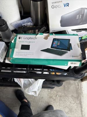 Logitech Tablet Bluetooth Keyboard for Windows 8 / Android 3.0+ with Case