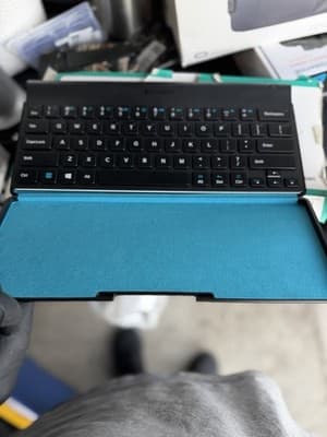 Logitech Tablet Bluetooth Keyboard for Windows 8 / Android 3.0+ with Case - Thumbnail 7