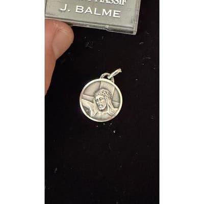 J. Balme French Sterling Silver Jesus Christ Medal Pendant Notre Dame de Paris - Thumbnail 3