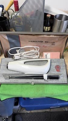 Vintage Hamilton Beach Electric Knife w/ Case Tested Working