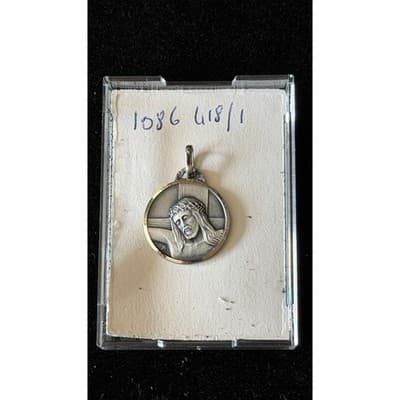 J. Balme French Sterling Silver Jesus Christ Medal Pendant Notre Dame de Paris - Thumbnail 4
