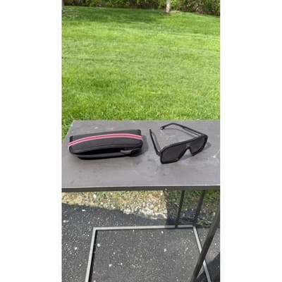 Carrera Black Navigator Sunglasses with Branded Soft Case Flat Top Sporty Style - Thumbnail 2