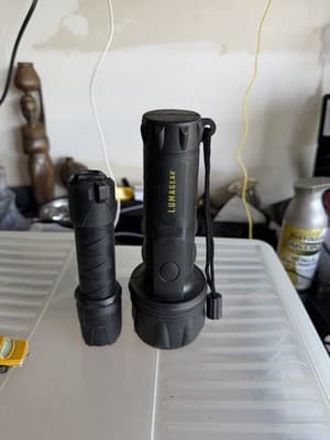 Set of 2 Flashlights LumaGear & Workforce LED Handheld Spotlights Tested - Thumbnail 4