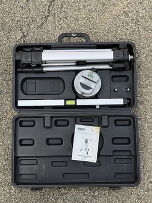 Bushnell Laser Level 16” w/ Telescoping Aluminum Tripod & Case Model 82895 - Thumbnail 2