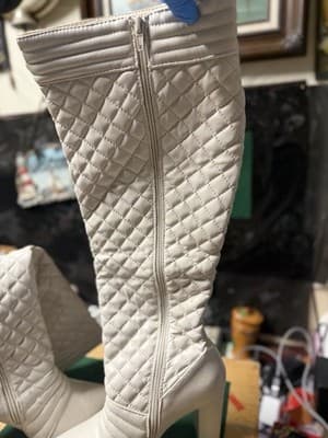 Rouge Helium Ivory Quilted Knee High Boots Women’s Size 9 New Heeled Zip - Thumbnail 3