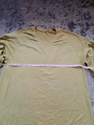 Lululemon Yellow Long Sleeve Athletic Top Men’s Size M Stretch - Thumbnail 5