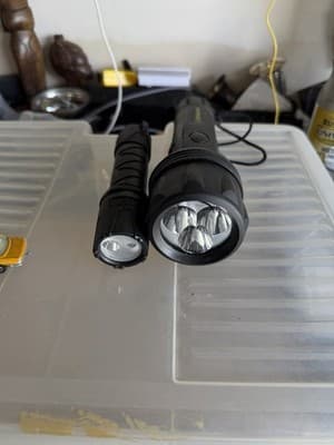 Set of 2 Flashlights LumaGear & Workforce LED Handheld Spotlights Tested - Thumbnail 5