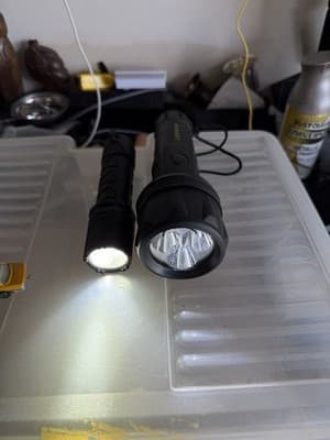 Set of 2 Flashlights LumaGear & Workforce LED Handheld Spotlights Tested - Thumbnail 6