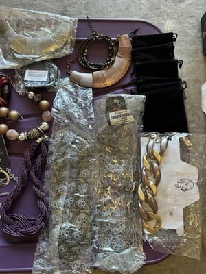 Large Mixed Lot of Fashion Jewelry – Necklaces, Bracelets, Earrings, Paparazzi - Thumbnail 7