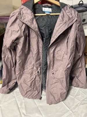 Columbia Women’s Hooded Jacket Pink Gray Snowflake Print Size L Lightweight