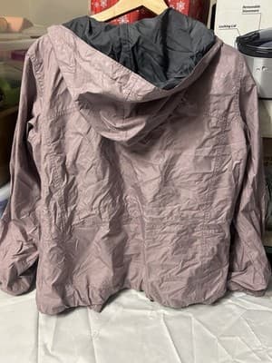 Columbia Women’s Hooded Jacket Pink Gray Snowflake Print Size L Lightweight - Thumbnail 3