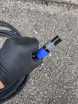 Gepco Pro Speaker Cable w/ Neutrik NF2LC Speakon Connectors – 12AWG - Thumbnail 3