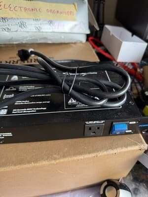 Luxul PC-900 Rackmount PDU 9 Outlet 15A 120V Power Distribution Unit Tested - Thumbnail 4