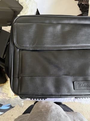 Targus Black Leather Laptop Bag Briefcase Fits 15.6” Padded Compartments - Thumbnail 3