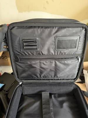 Targus Black Leather Laptop Bag Briefcase Fits 15.6” Padded Compartments - Thumbnail 10