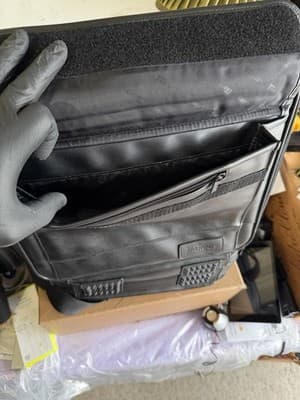 Targus Black Leather Laptop Bag Briefcase Fits 15.6” Padded Compartments - Thumbnail 7