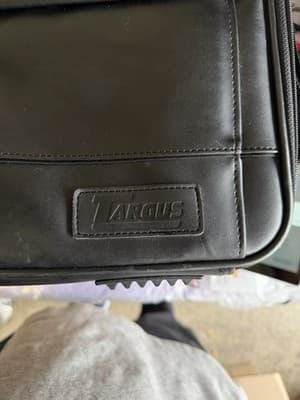 Targus Black Leather Laptop Bag Briefcase Fits 15.6” Padded Compartments - Thumbnail 2