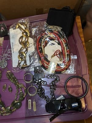 Costume Jewelry Lot – Paparazzi Necklaces, Earrings, Bracelets & Chunky Chains - Thumbnail 5