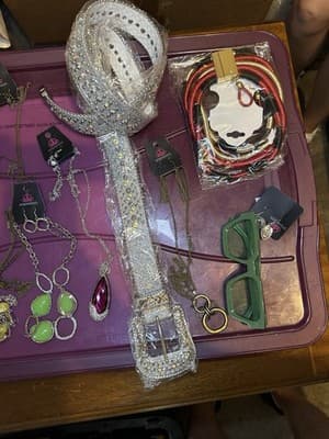Costume Jewelry Lot 9– Paparazzi Necklaces, Bracelets, Rhinestone Belt & More - Thumbnail 4