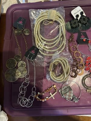 Costume Jewelry Lot7 – Paparazzi Necklaces, Bracelets, Earrings & Sunglasses - Thumbnail 5
