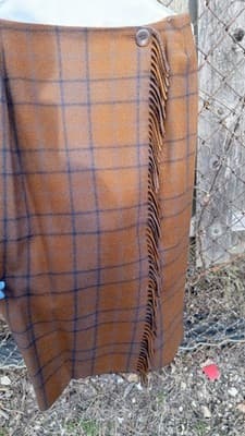 Dana Buchman Wool Skirt Size 10 Brown Plaid Fringe Wrap Style Fall Winter - Thumbnail 2