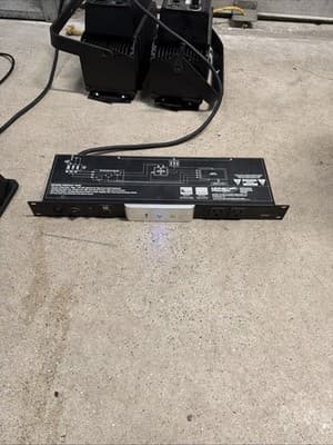 Monster Power Pro 300 Rack Power Conditioner Surge Protector Tested - Thumbnail 2