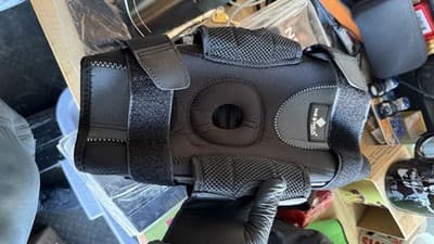 NEENCA Knee Brace Compression Support Adjustable Strap Black - Thumbnail 9