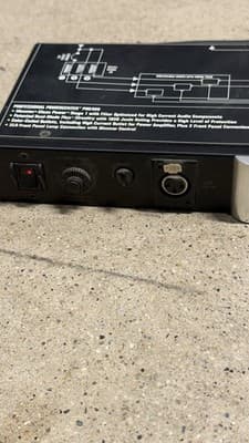 Monster Power Pro 300 Rack Power Conditioner Surge Protector Tested - Thumbnail 8