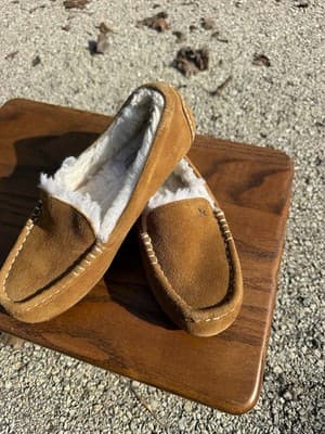 Koolaburra by UGG Lezly Chestnut Suede Faux Fur Moccasin Slippers Women's Size 6 - Thumbnail 2