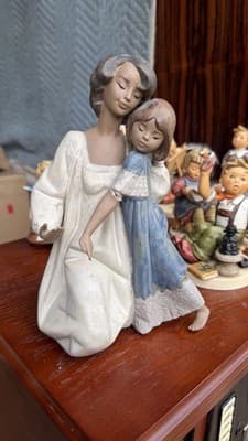 Lladro Mother & Daughter Figurine Spain 1986 AS IS Repair Restoration