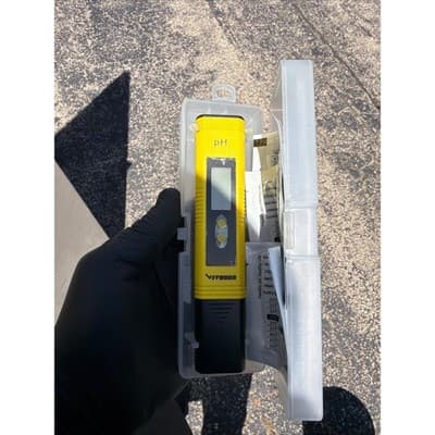 VIVOSUN Digital pH Meter High Accuracy Water Tester Pen 0.01 pH Resolution Yello