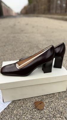 Calvin Klein Brown Leather Pumps Block Heel Square Toe Size 5.5 B Italy