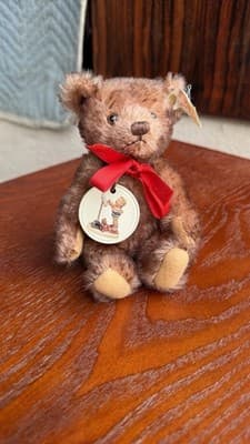 Steiff Goebel M.I. Hummel Little Maestro Teddy Bear 01636 Millennium 2000
