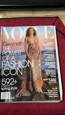 Vogue Magazine March 2002 – Gwyneth Paltrow Cover – 592+ Pages - Thumbnail 3