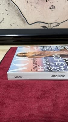 Vogue Magazine March 2002 – Gwyneth Paltrow Cover – 592+ Pages - Thumbnail 8
