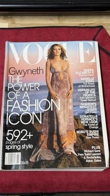 Vogue Magazine March 2002 – Gwyneth Paltrow Cover – 592+ Pages - Thumbnail 4