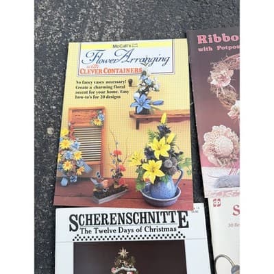 Vintage Craft Booklet Lot Scherenschnitte Quilting Flower Arranging Lace 6pc - Thumbnail 3