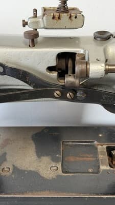 Vintage Singer 111W155 Industrial Sewing Machine Head As-Is - Thumbnail 12