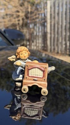 Goebel Hummel Hum 2157/F Angel With Organ Cart Figurine 2003