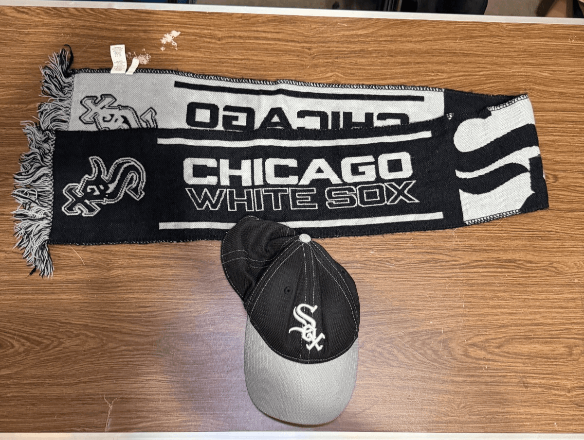 Chicago White Sox Scarf & Youth Hat Bundle New Era + Forever Collectibles