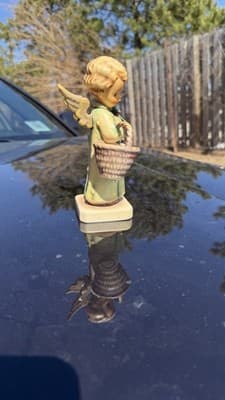 Goebel Angel Figurine w Baskets & Christmas Tree 1987 Germany - Thumbnail 11