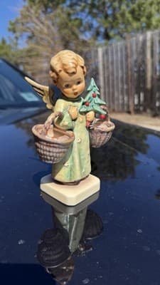 Goebel Angel Figurine w Baskets & Christmas Tree 1987 Germany - Thumbnail 12