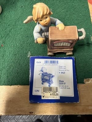 Goebel Hummel Hum 2157/F Angel With Organ Cart Figurine 2003 - Thumbnail 13
