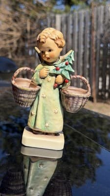 Goebel Angel Figurine w Baskets & Christmas Tree 1987 Germany - Thumbnail 3