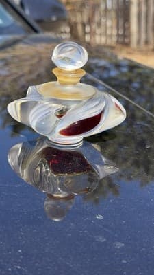 Lalique Samoa Crystal Perfume Bottle Frosted Clear Glass Red Accent - Thumbnail 13
