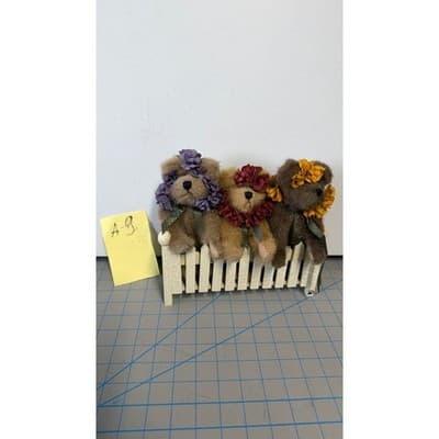 Boyds Bears Plush Trio with Floral Crowns and Picket Fence Shelf Sitter Decor
