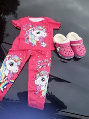 Girls Unicorn Outfit Set with Fleece Clogs Pink Size 100 / EU 30